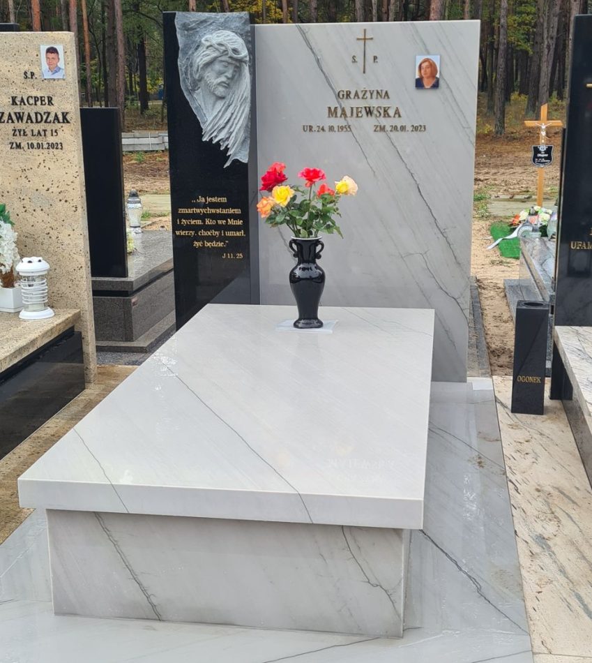 Nagrobek Nowoczesny Rzeźba artystyczna Pomnik Kozienice 1000luk