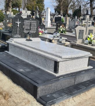 Nagrobek Standardowy Wożóczyn granit cadalso 1213 Nagrobek Standardowy Wożóczyn granit cadalso 1213